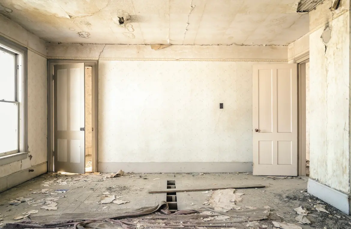 Waste disposal crew managing a cleanout project in Atwater